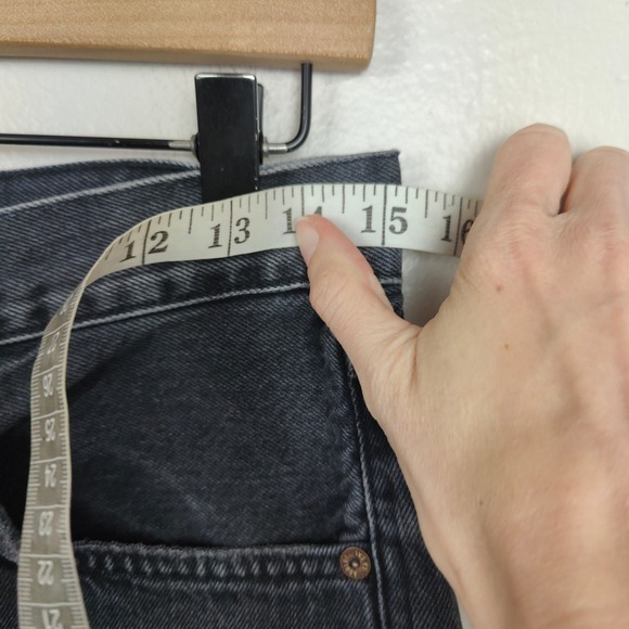 Agolde 90s Short Womens 27 Faded Black Mid Rise Loose Fit Cut Offs Raw Hem - Picture 5 of 12